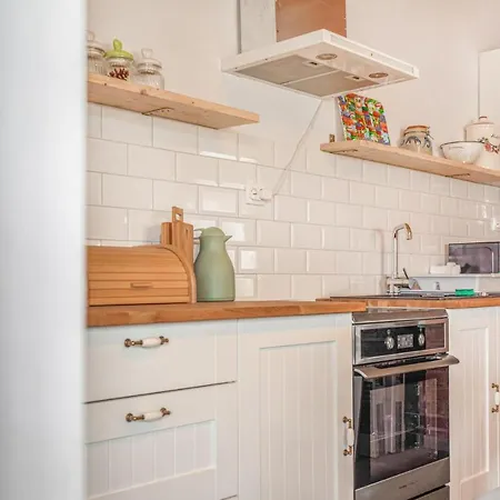 Сasa de vacaciones In With Kitchen Nowe Warpno